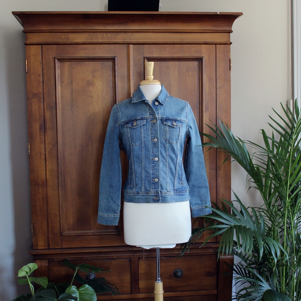 NWT Old Navy Denim Jean Jacket Sz US S